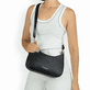 remonte Damen Handtasche Q0709-35 in Bordeauxrot aus Kunstleder mit Reißverschluss. Handtasche getragen.