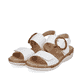 Weiße remonte Riemchensandalen R6853-80 mit einem Klettverschluss. Schuhpaar seitlich schräg.