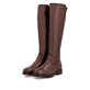 Braune remonte Hochschaftstiefel R6594-24 mit einem Reißverschluss. Schuhpaar seitlich schräg.