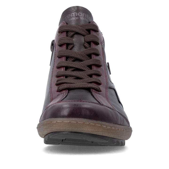 Bordeaux-dunkelbraune remonte Damen Schnürstiefel R1454-27. Schuh von vorne.