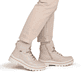 Beige remonte Damen Schnürstiefel D0C84-60 mit wasserabweisender TEX-Membran. Schuh am Fuß.