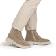Camelfarbene remonte Damen Schnürstiefel D4B70-20. Schuh am Fuß.