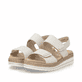 Beige remonte Keilsandaletten D0Q59-61 mit einem Klettverschluss. Schuhpaar seitlich schräg.