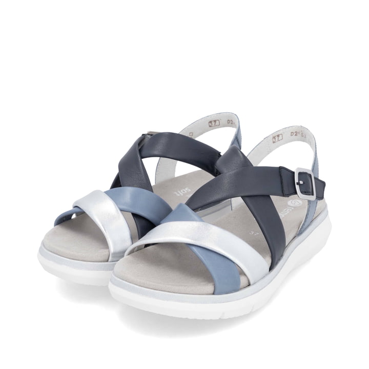 Blaue remonte Riemchensandalen D2K53-14 mit einem Klettverschluss. Schuhpaar seitlich schräg.