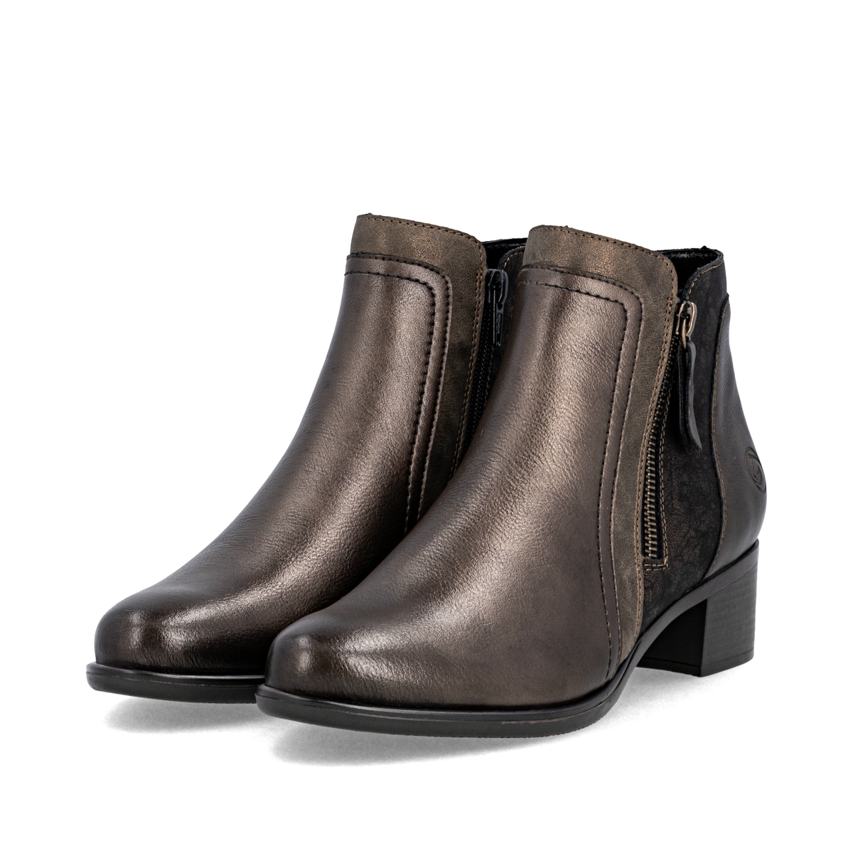 Braunbronzene remonte Damen Stiefeletten R5172-90 mit einem Reißverschluss. Schuhpaar seitlich schräg.
