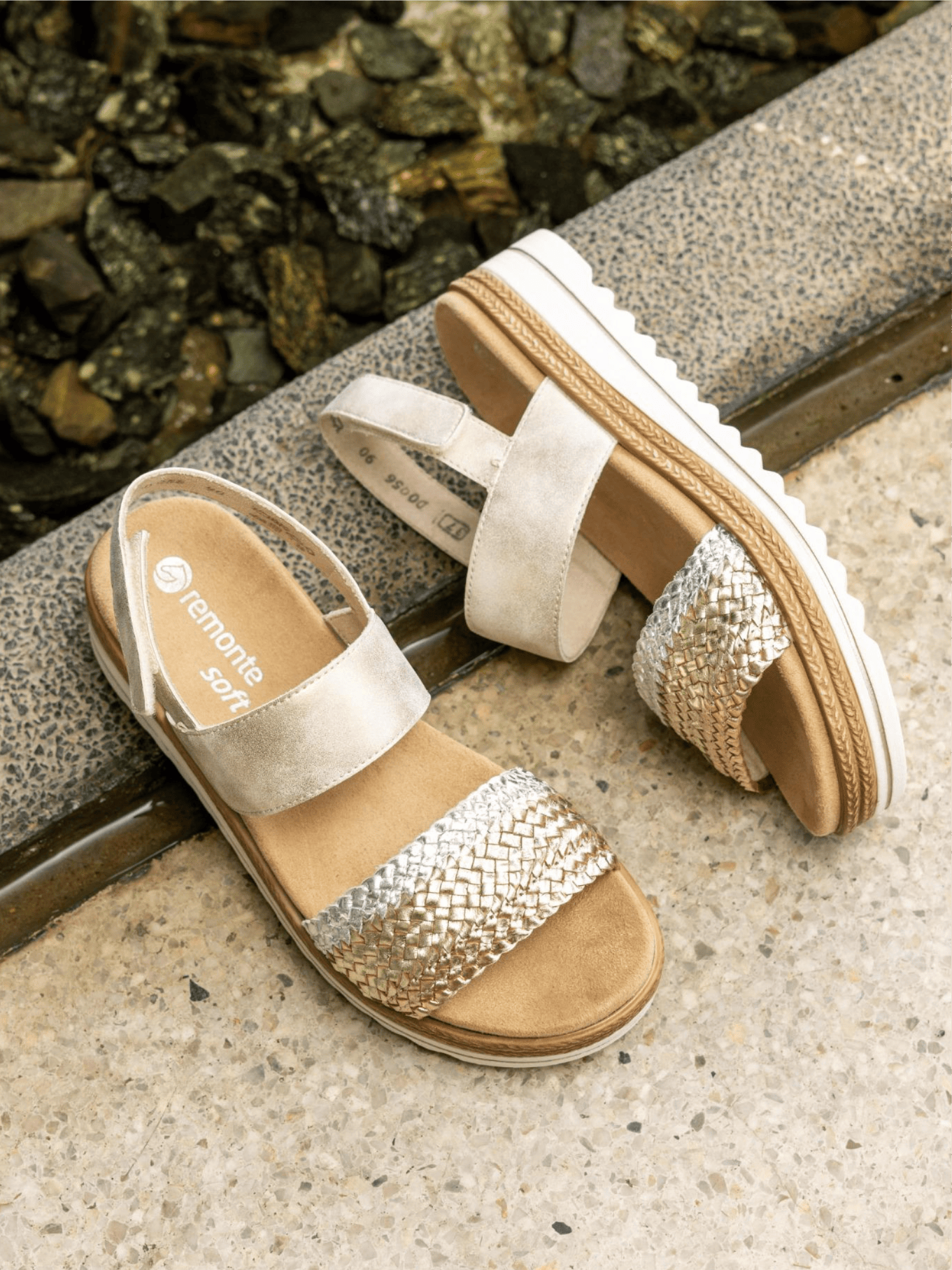 Glänzende Riemchensandalen d0q56-90 für den Sommer von der Marke remonte.