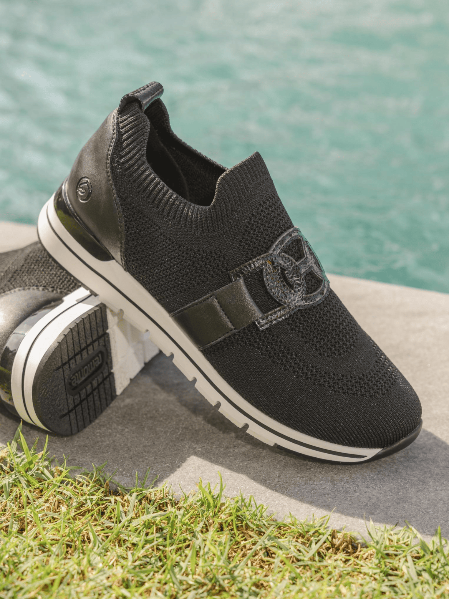 Détail des baskets basses r6713-00 de remonte.