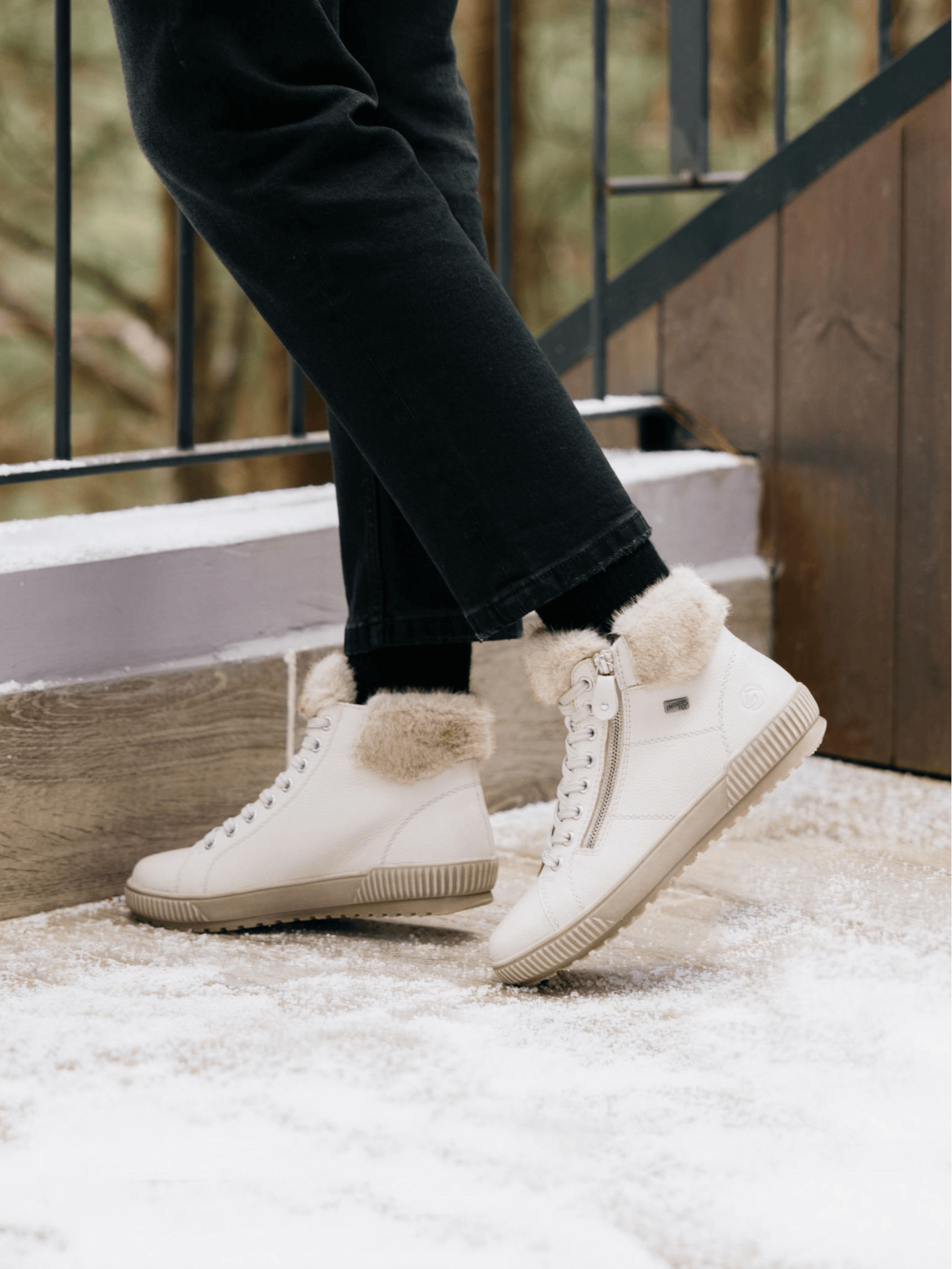 Remonte Schnürschuhe d0780-80 mit Fell.