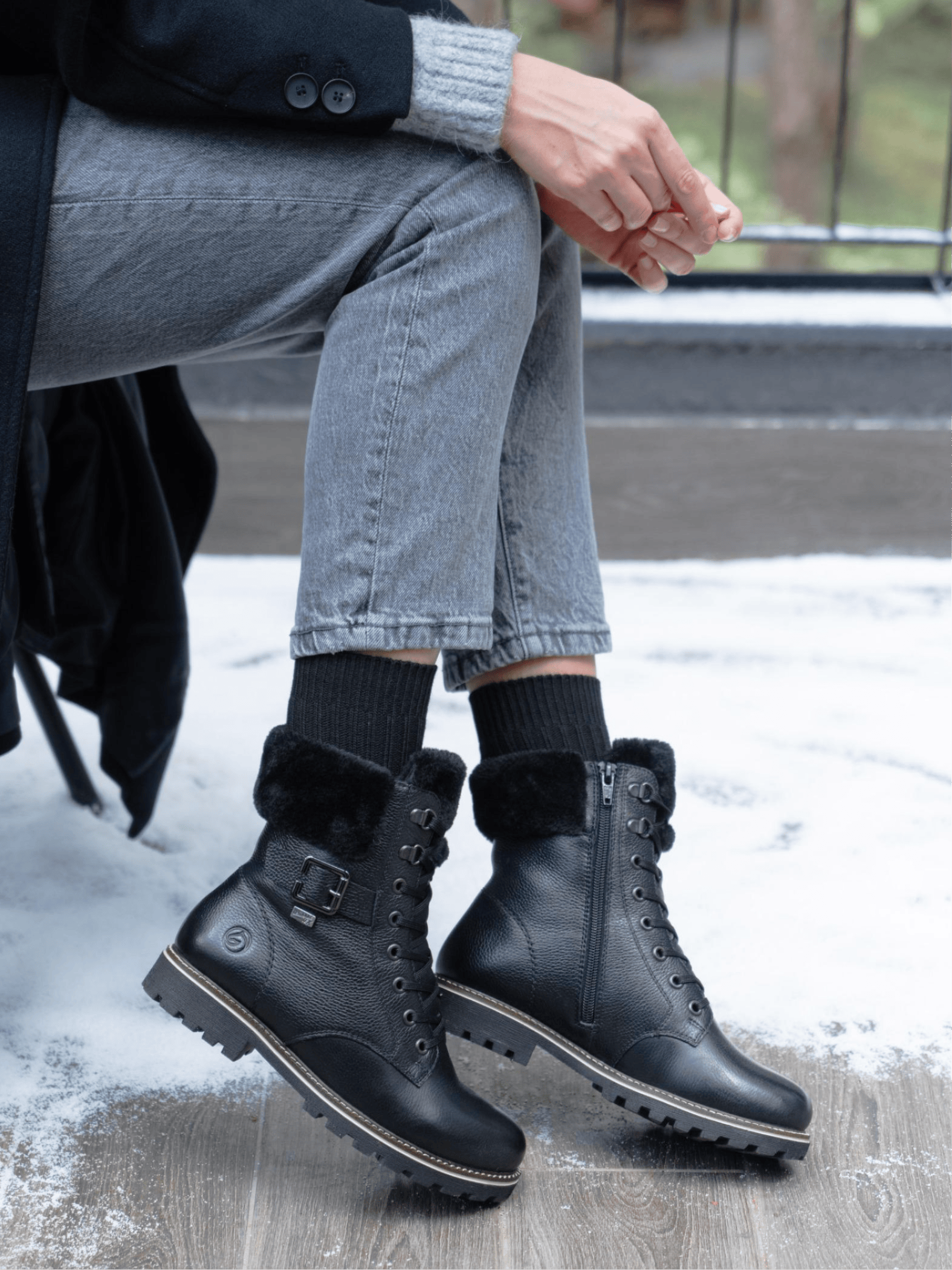 Bottes à lacets noirs d8481-00 d\'hiver de remonte.